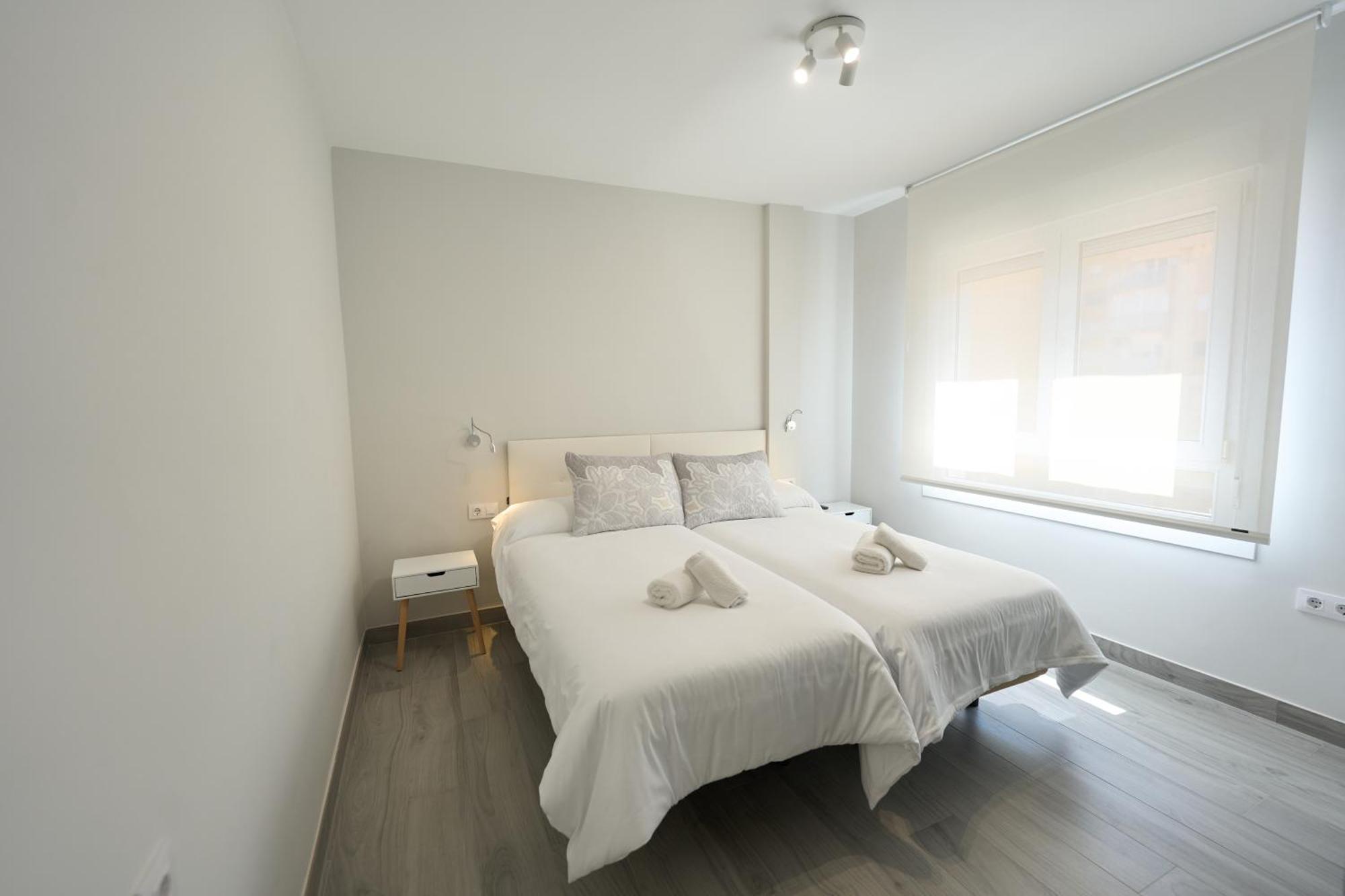 Paseo Maritimo - Apartamento A Estrenar, A Pie De Playa, Con 2 Banos Almeria Exterior photo